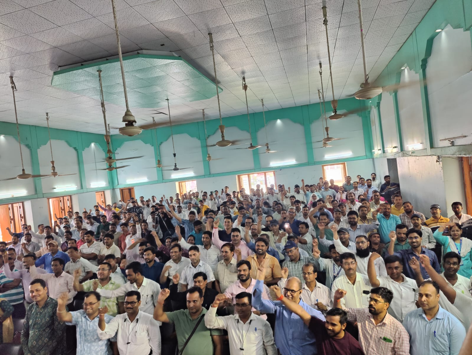 पटना में कंप्यूटर साइंस टीचर के द्वारा किए गए AI एवं डिजिटल शिक्षा महासम्मेलन 2026 का दृश्य